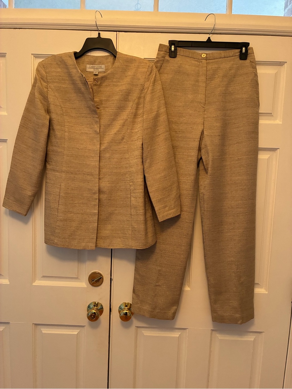 Larry Levine Women's Beige Two-Piece Pantsuit